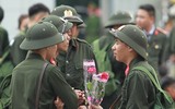 Tân binh Công an Hà Nội rạng rỡ trong ngày đầu nhập ngũ